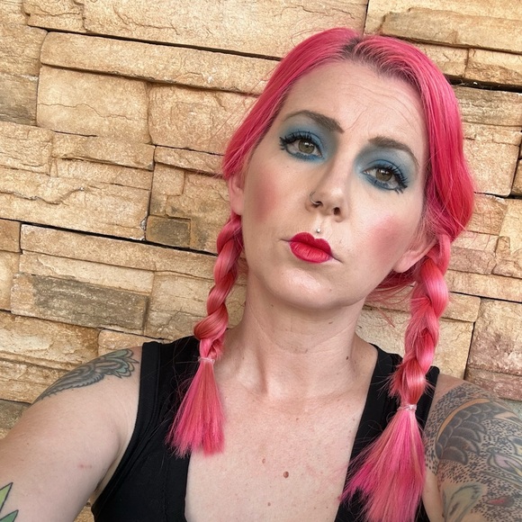 Meet your Posher, Brittany - Picture 5 of 9